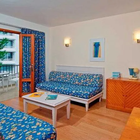 Exagon Park 4*